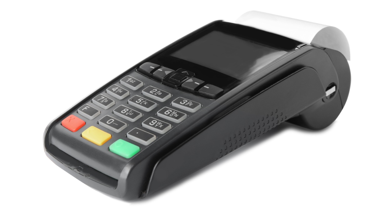 Terminal de paiement Ingenico avec ticket de caisse.