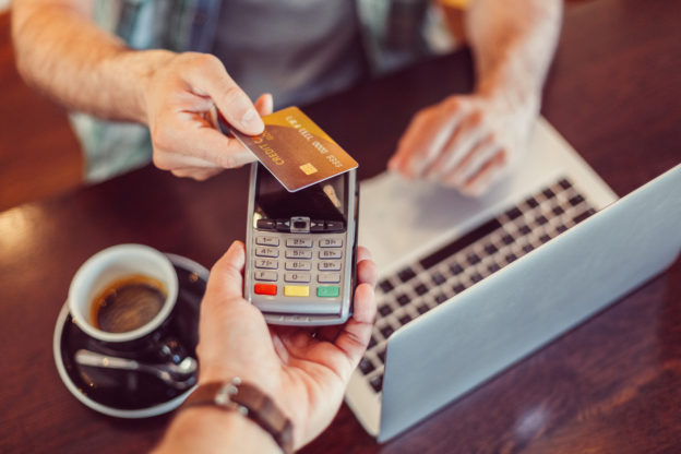 Comment bien choisir son terminal de paiement mobile?